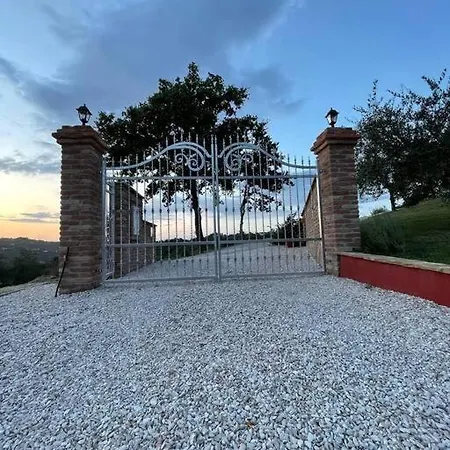 La Valle Degli Ulivi * Saludecio